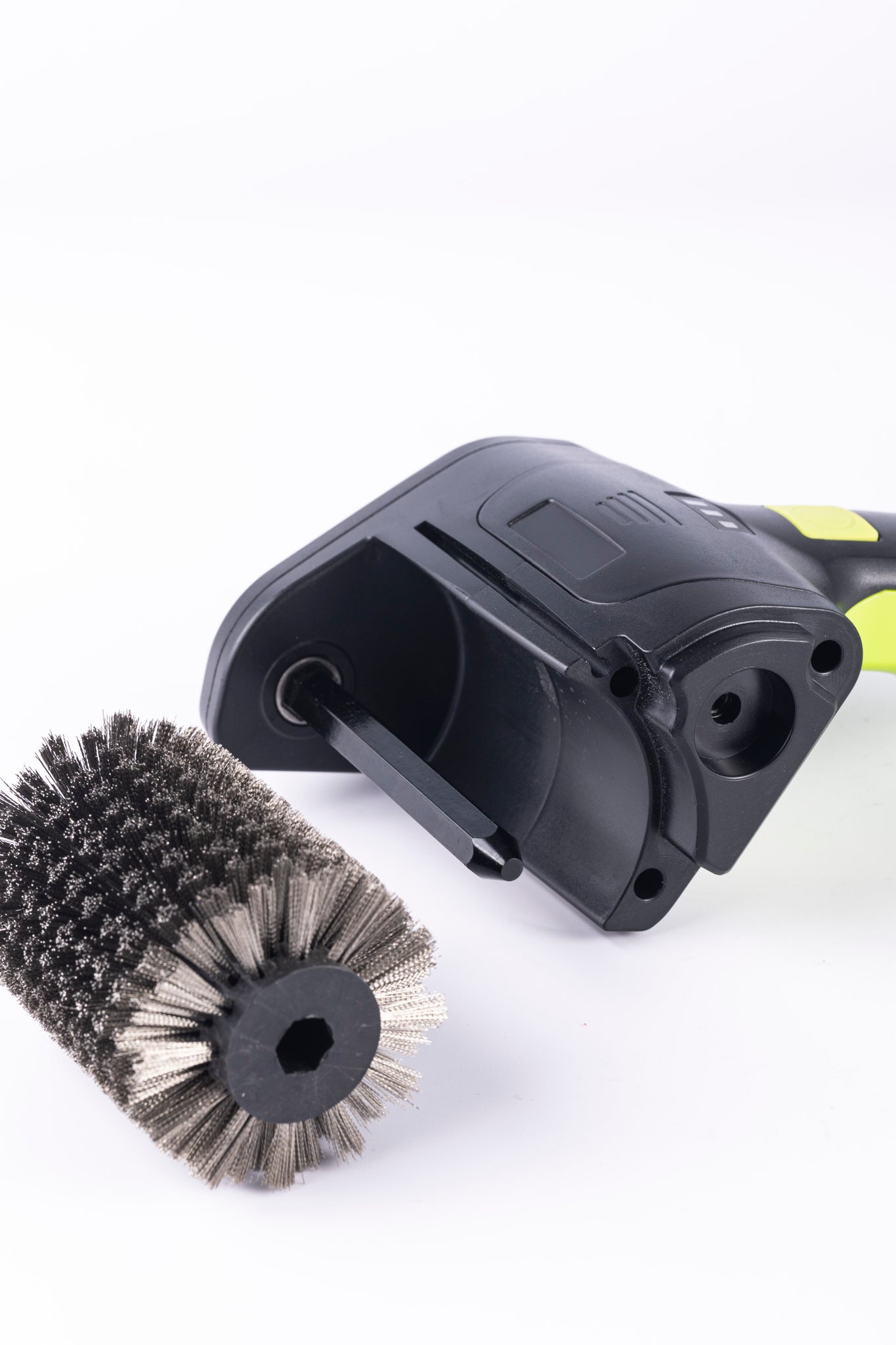 Electric grill outlet brush